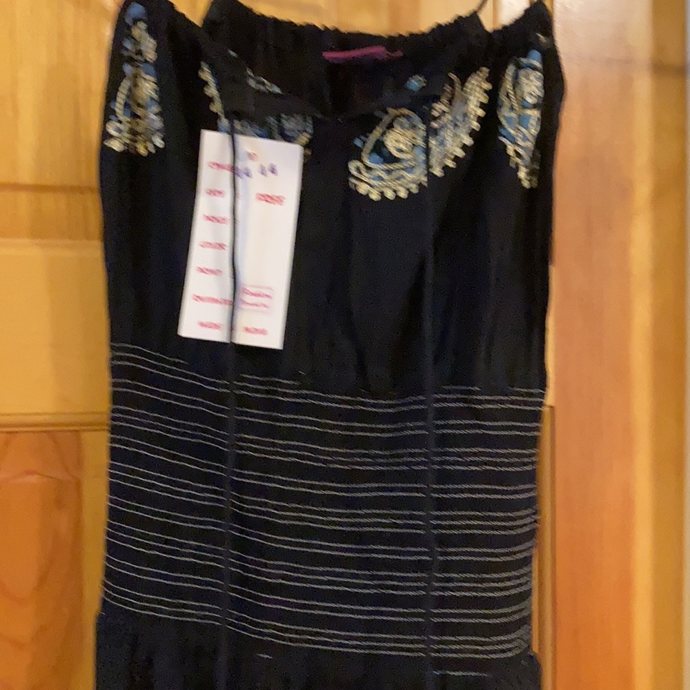 Dress - Picture 3 of 3